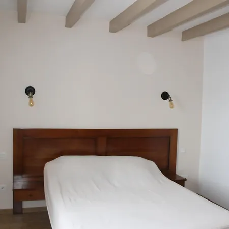 Szálloda Etchoinia 2*