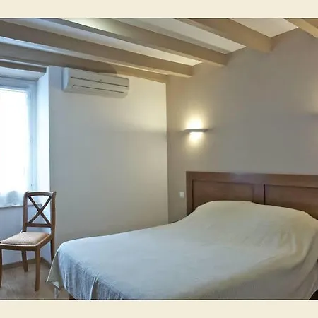 Hotel Etchoinia 2*