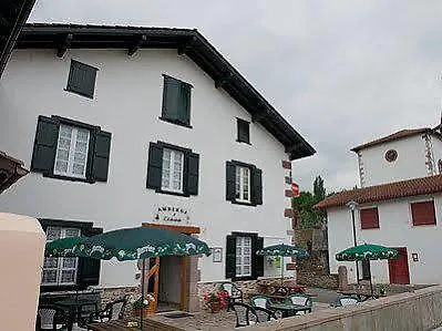 Hotel Etchoinia 2*